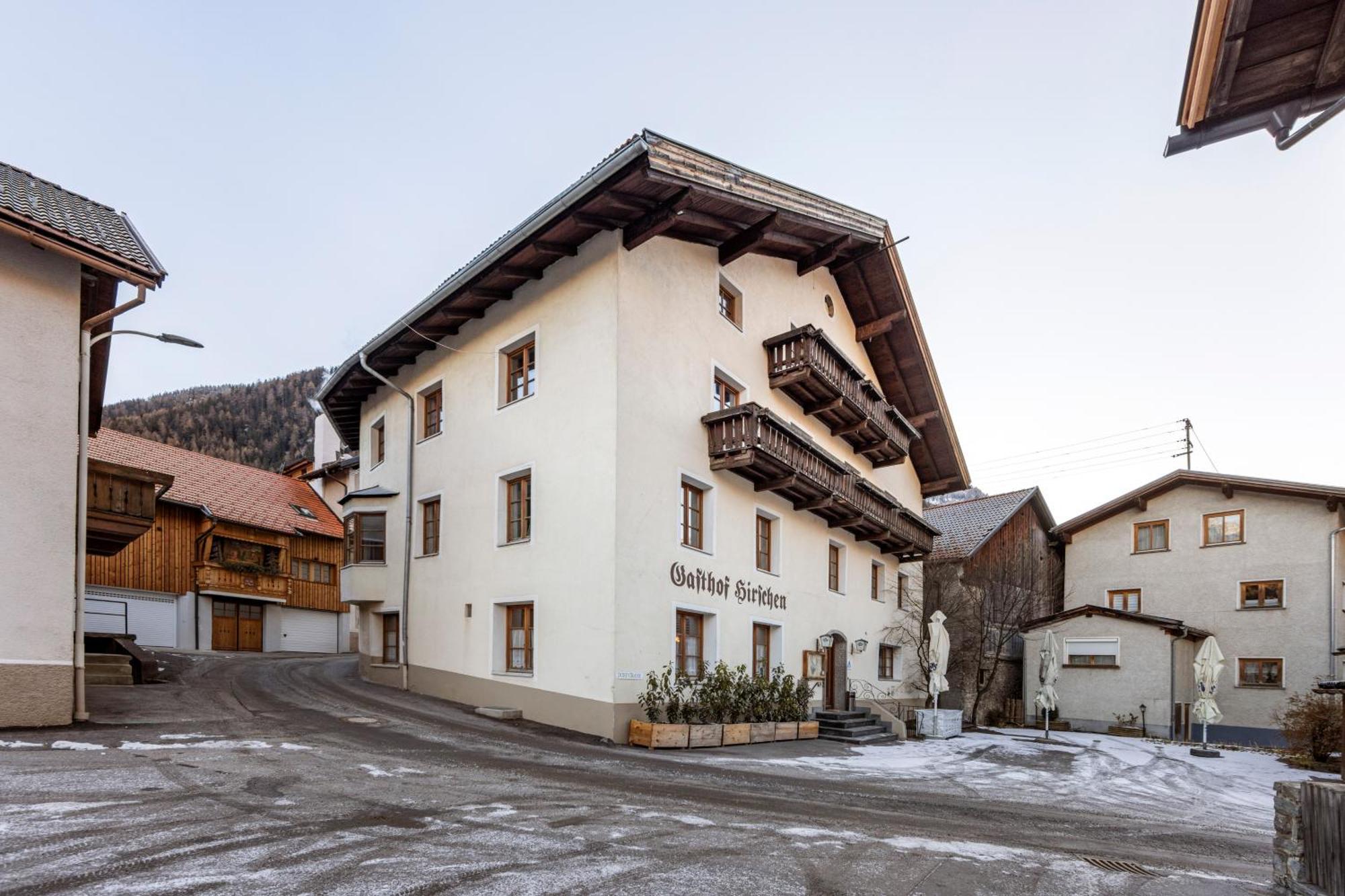 Gasthof Hirschen Pfunds Exterior foto
